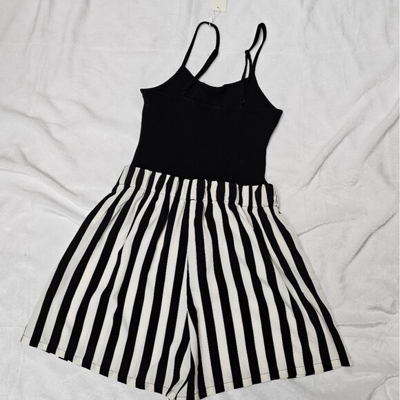 Colorblock Stripes Romper Black White Straps Goth Punk Beetlejuice Alternative M - Picture 13 of 14